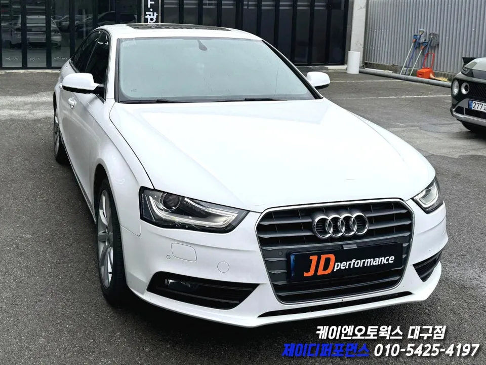 Audi A4のカーフィルム施工事例｜費用目安・仕上がり 施工写真 6