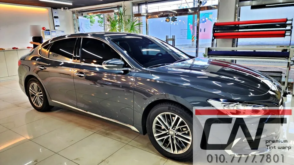 Hyundai Grandeur IGのカーフィルム施工事例|費用目安・仕上がり 施工写真 2-3