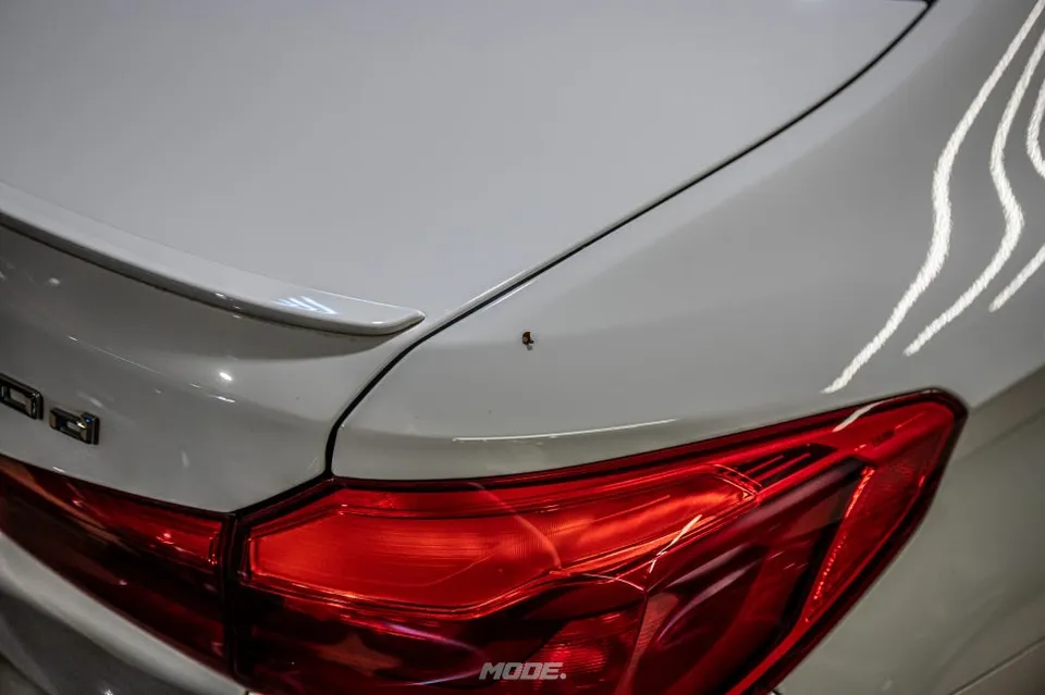BMW 5 Seriesのガラスコーティング事例|費用目安と仕上がり 施工写真 2-1