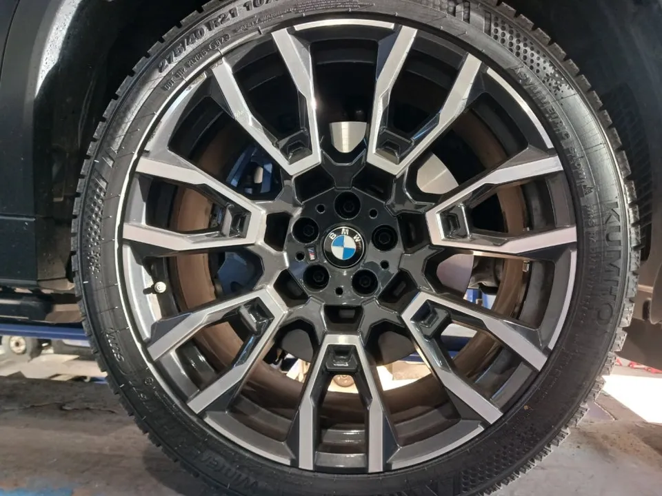 BMW X6のホイールリペア・塗装事例 施工写真 1-1
