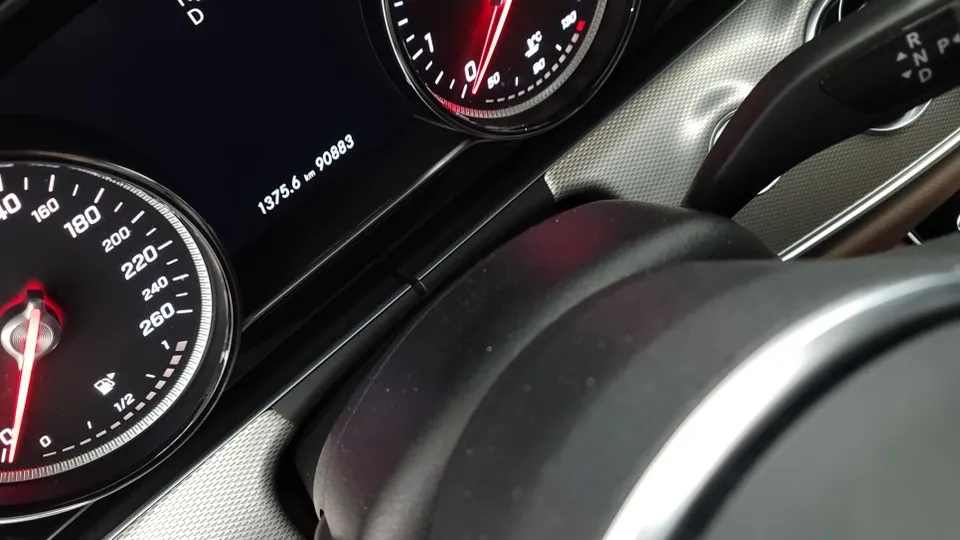 BMW 5 Seriesのガラスコーティング事例|韓国での施工例 施工写真 1-2