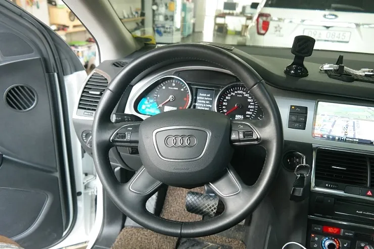 Audi Q7 steering wheel - Audi Q7 Steering Wheel Customization Review photo 3