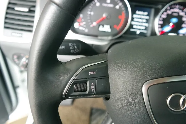 Audi Q7 steering wheel - Audi Q7 Steering Wheel Customization Review photo 4