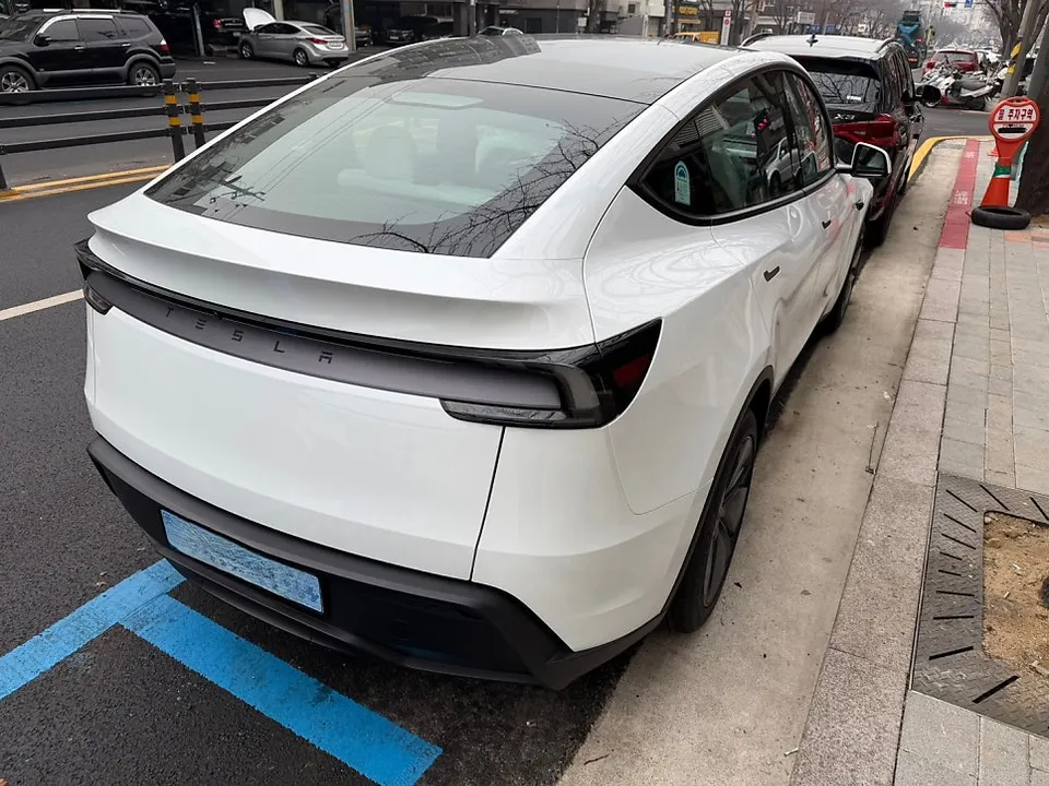 Tesla Model Y new car package - Tesla Model Y New Car Package Review: Cost & Results photo 5