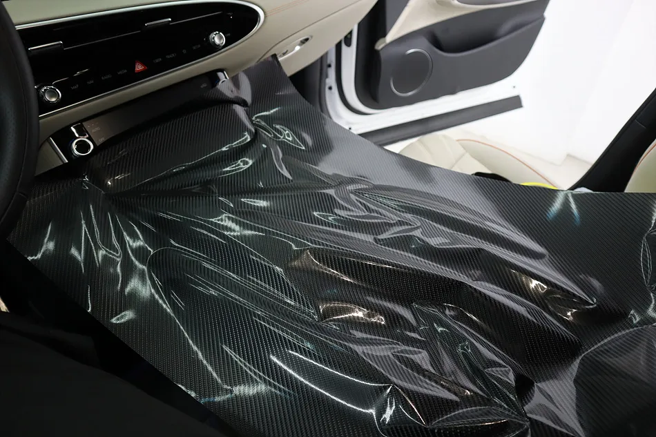 Genesis GV70 vinyl wrap - Genesis GV70 Interior Carbon Wrap Review — Enhanced Protection &  photo 4