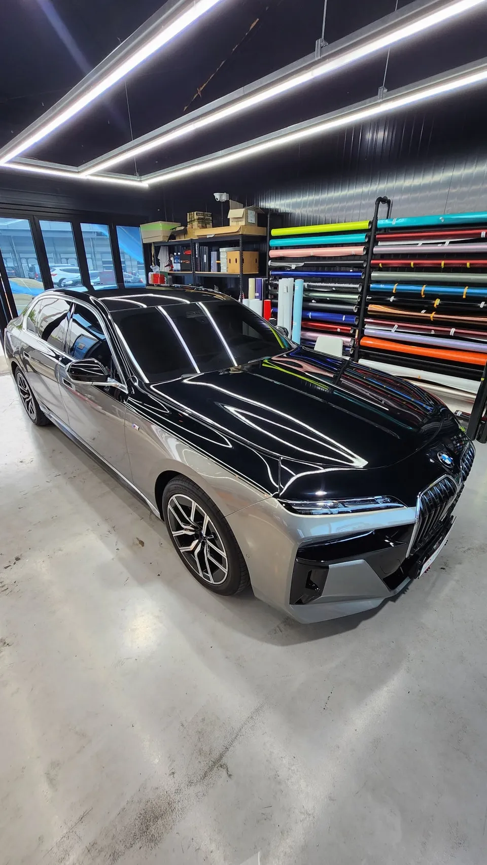 BMW 7 Seriesのカーラッピング事例|費用目安・仕上がり 施工写真 3-2