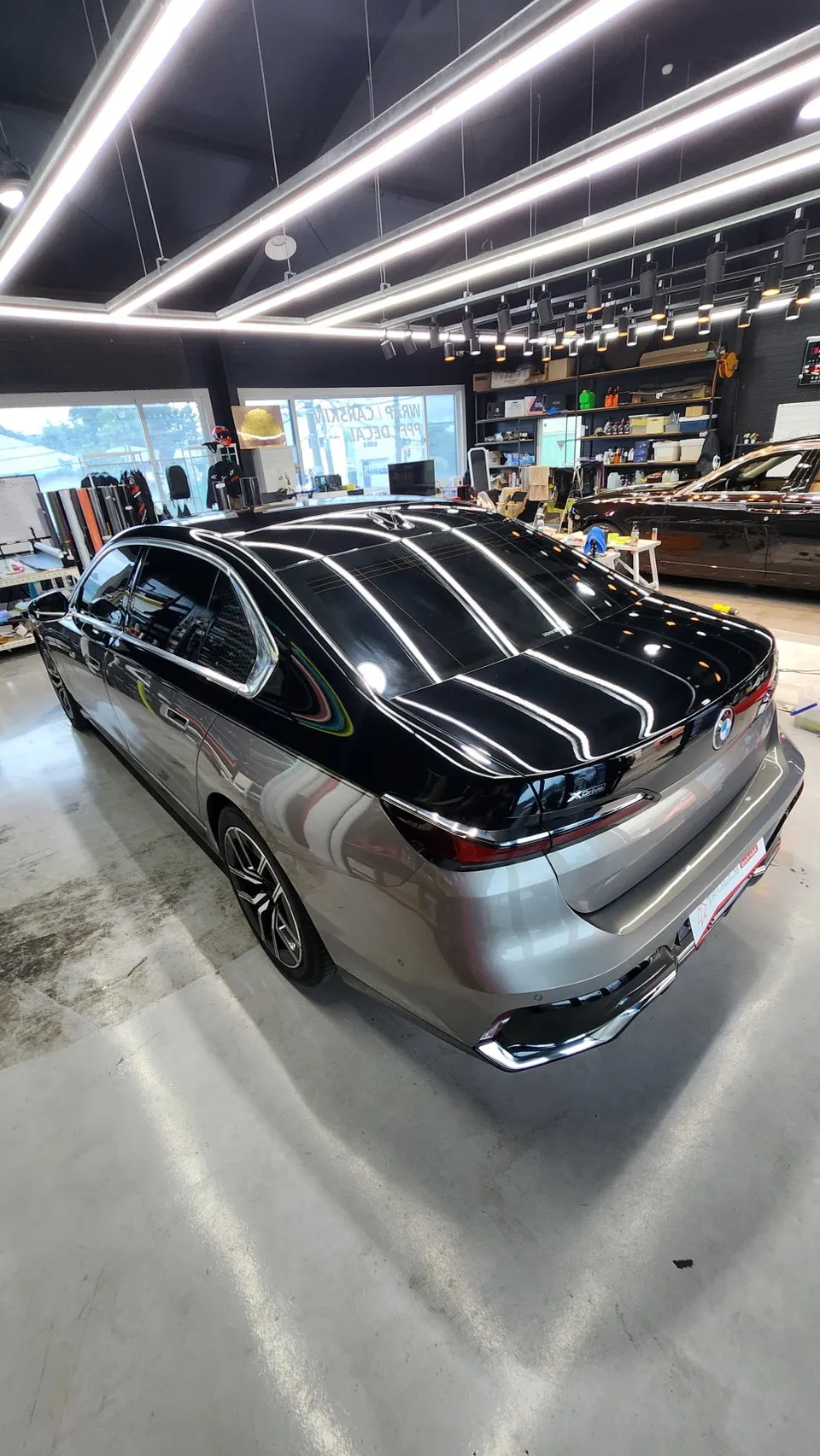 BMW 7 Seriesのカーラッピング事例|費用目安・仕上がり 施工写真 3-3