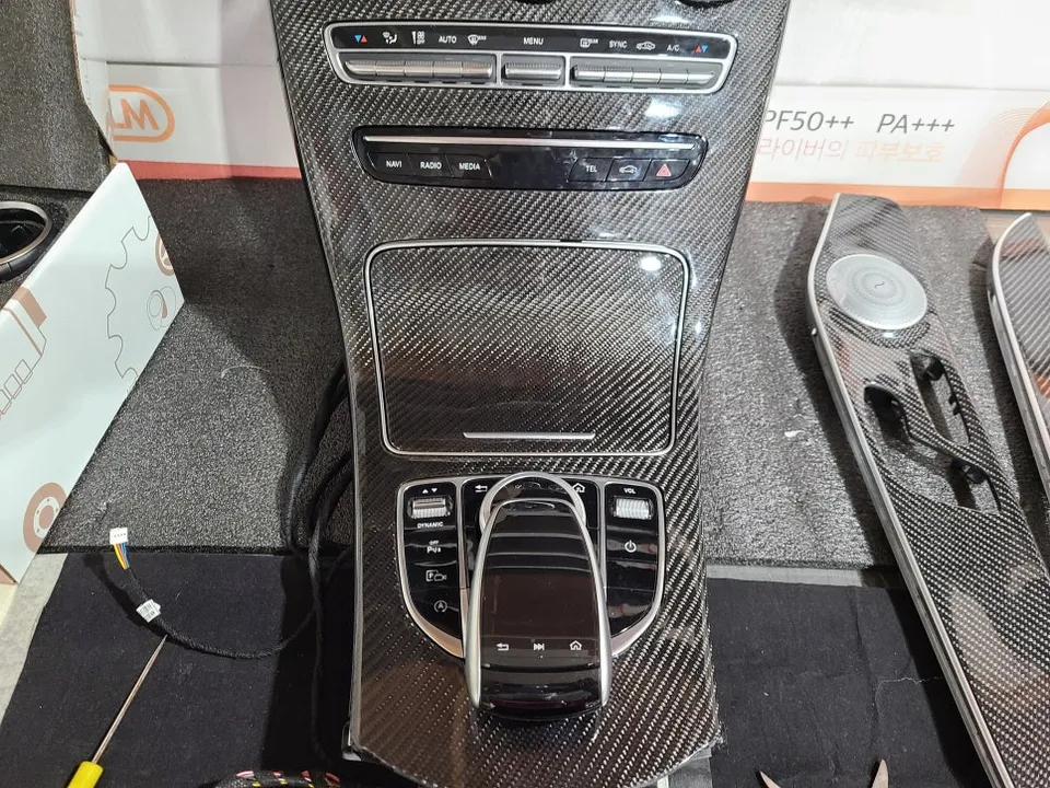 Mercedes-Benz C200 W205 ambient lighting - Mercedes-Benz C200 Ambient Lighting Upgrade Review photo 5