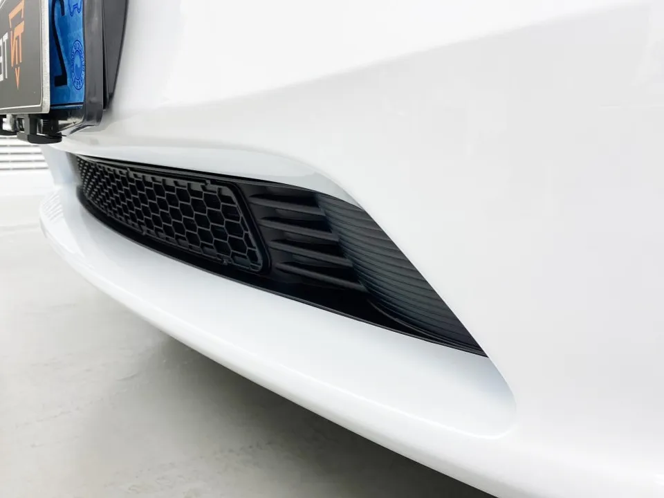Tesla Model YのPPF施工事例｜費用目安と仕上がり 施工写真 1-2