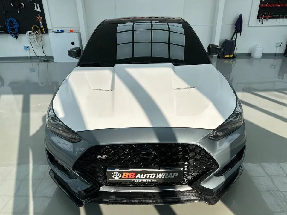 Hyundai Veloster Nのカーラッピング事例｜費用目安・仕上がり 写真