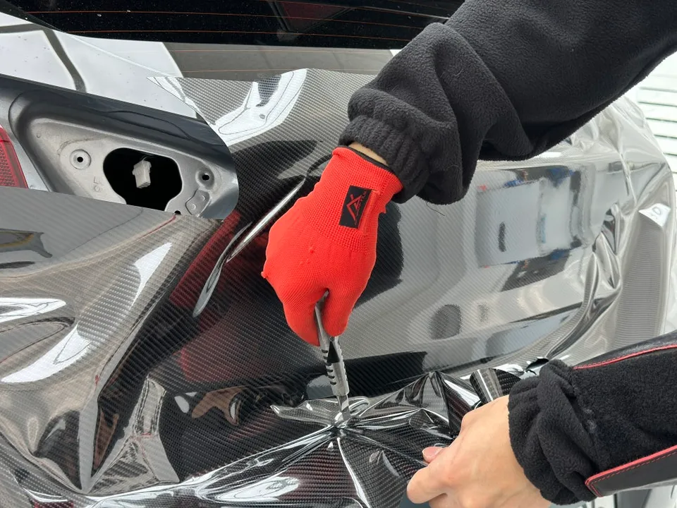 Hyundai Veloster Nのカーラッピング事例|費用目安・仕上がり 施工写真 2-2