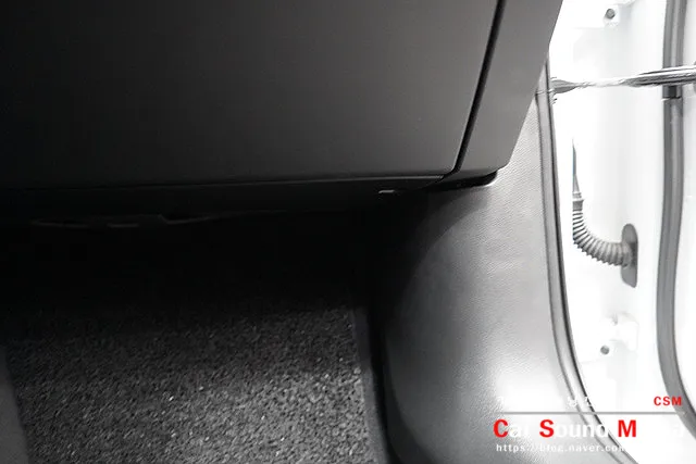 Audi A6 C8のカーオーディオ施工事例 施工写真 1-3