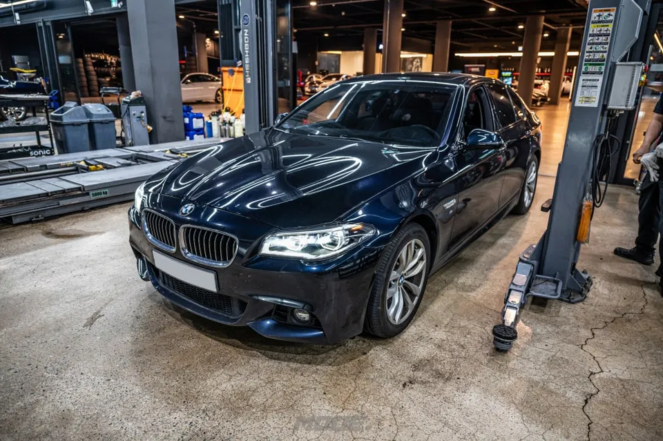 BMW 5 Series G30 body repair installation result