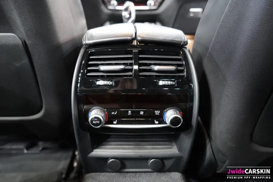 BMW 5 Series G30のPPF施工事例｜内装保護の費用目安 施工写真 3-3