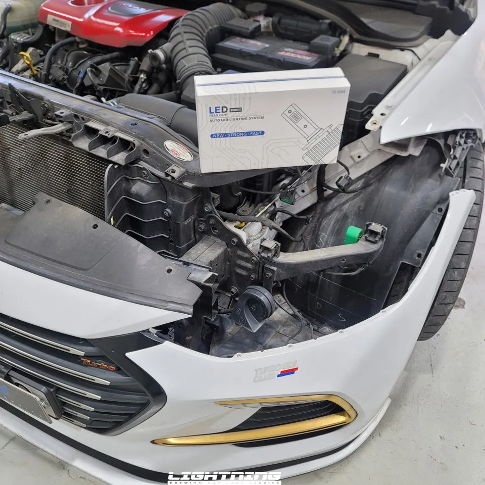 Hyundai Elantraのカーフィルム施工事例|費用目安・仕上がり 施工写真 2-1