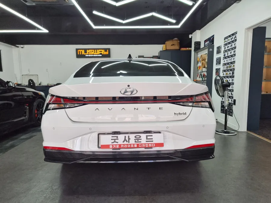 Hyundai Elantra CN7のカーオーディオ施工事例 施工写真 1-1