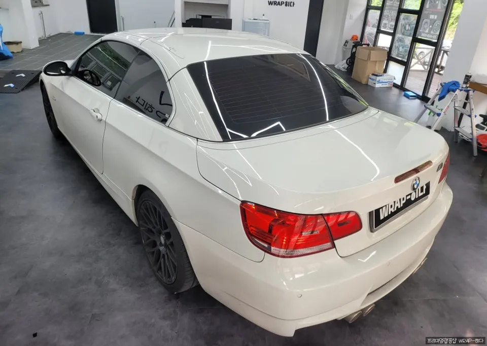 BMW 3 Seriesのカーラッピング事例|費用目安・仕上がり 施工写真 3-2