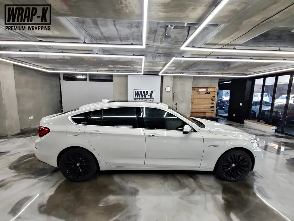 BMW 5 Series GT vinyl wrap - BMW 5 Series GT Vinyl Wrap Review: Cost & Results photo 3