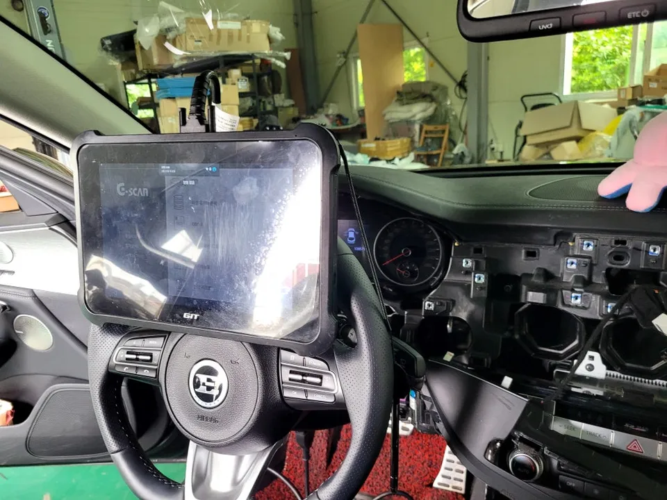 Kia Stinger oem options - Kia Stinger Gauge Cluster Replacement Review photo 3