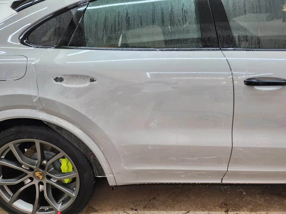 Porsche Cayenne E3 PPF施工事例｜費用目安・仕上がり 施工写真 1-3