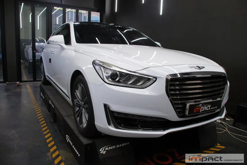 Genesis EQ900のカーラッピング事例|費用目安・仕上がり 施工写真 1-3