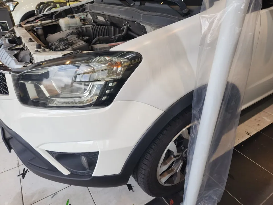 SsangYong Korando Cのカーラッピング事例|費用目安・仕上がり 施工写真 1-2