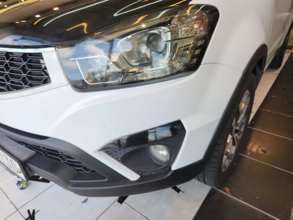 SsangYong Korando Cのカーラッピング事例|費用目安・仕上がり 施工写真 3-3