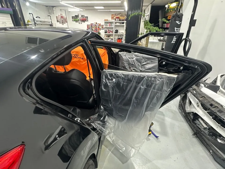 Hyundai Velosterのカーフィルム施工事例|費用目安・仕上がり 施工写真 2-2