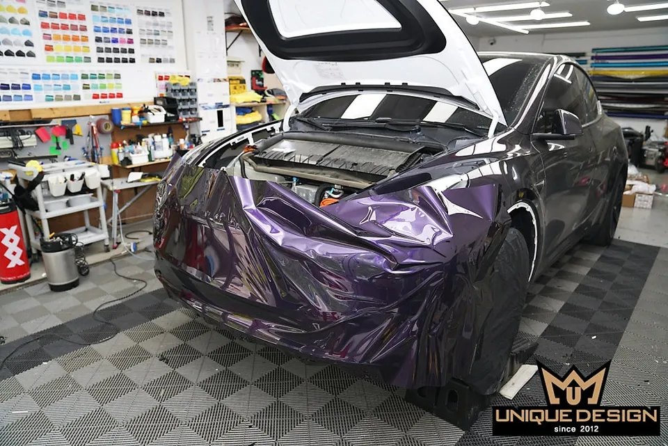 Tesla Model Yのカーラッピング事例｜費用目安・仕上がり 施工写真 1-2