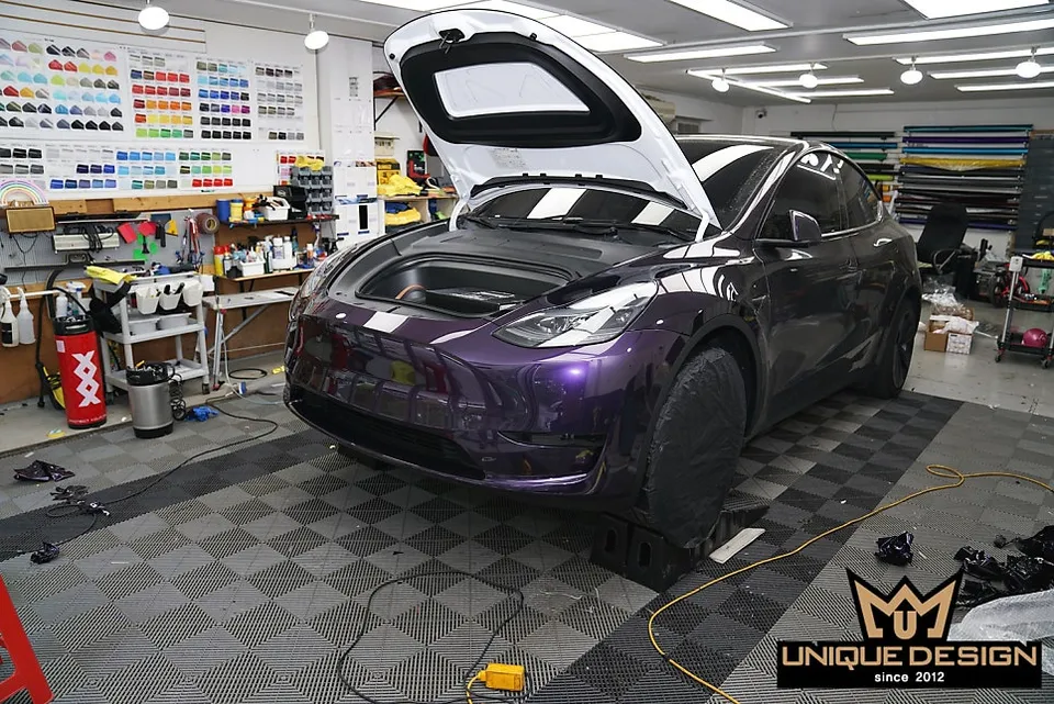 Tesla Model Yのカーラッピング事例｜費用目安・仕上がり 施工写真 2-2