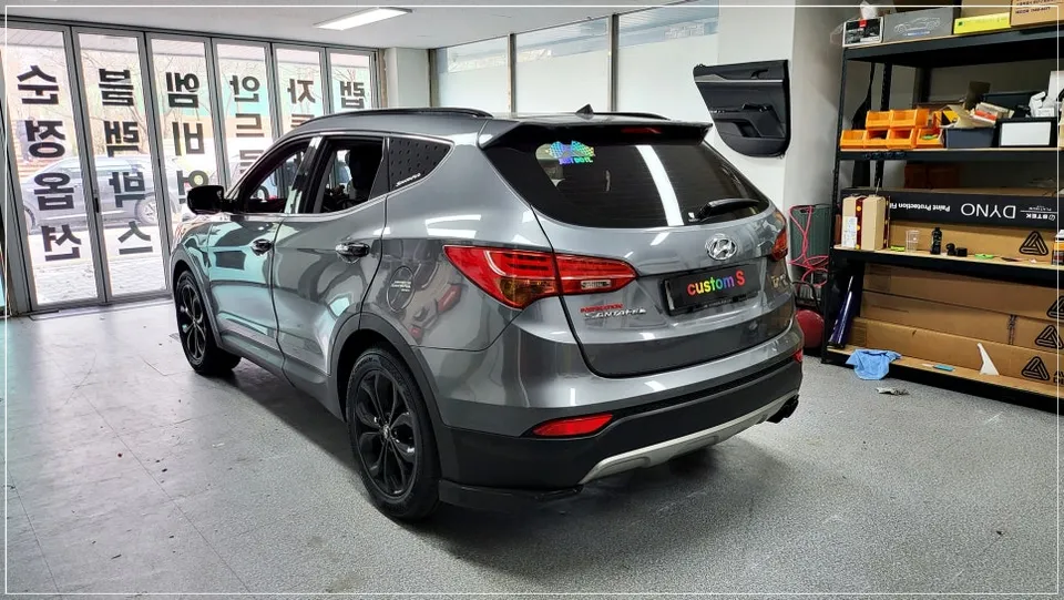 Hyundai Santa Fe ambient lighting - Hyundai Santa Fe Ambient Lighting Review — Enhanced Interior Mood photo 5