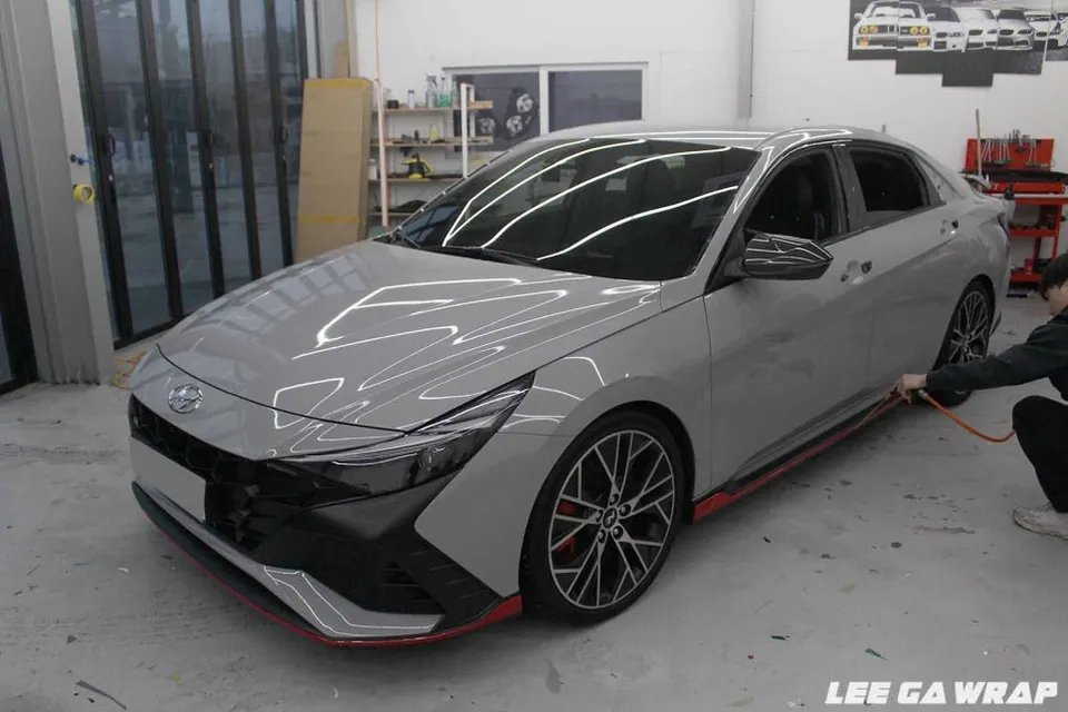 Hyundai Elantra Nのカーラッピング事例|費用目安・仕上がり 施工写真 2-1