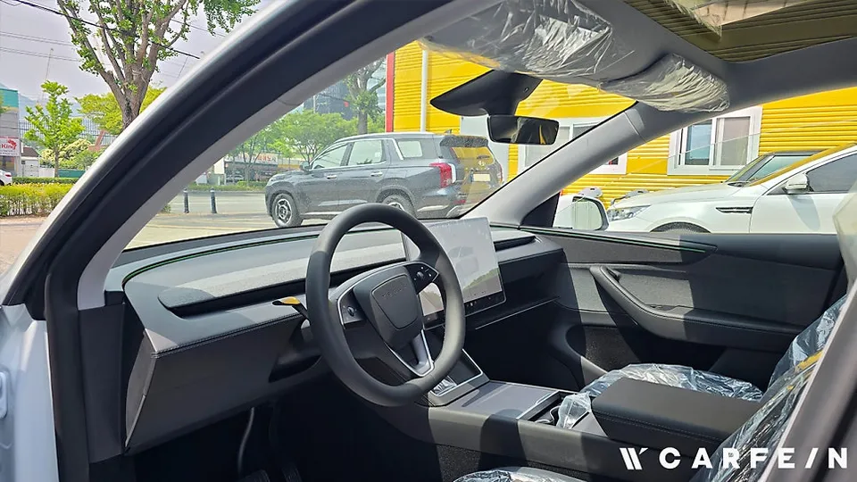 Tesla Model Yのカーフィルム施工事例|費用目安・仕上がり 施工写真 2-2