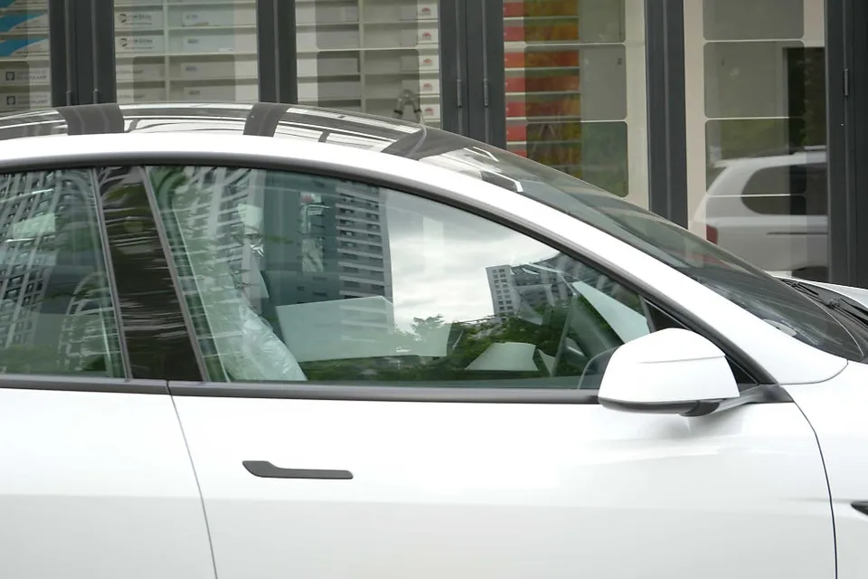 Tesla Model Y window tinting - Tesla Model Y Window Tinting Review — Enhanced Comfort photo 4