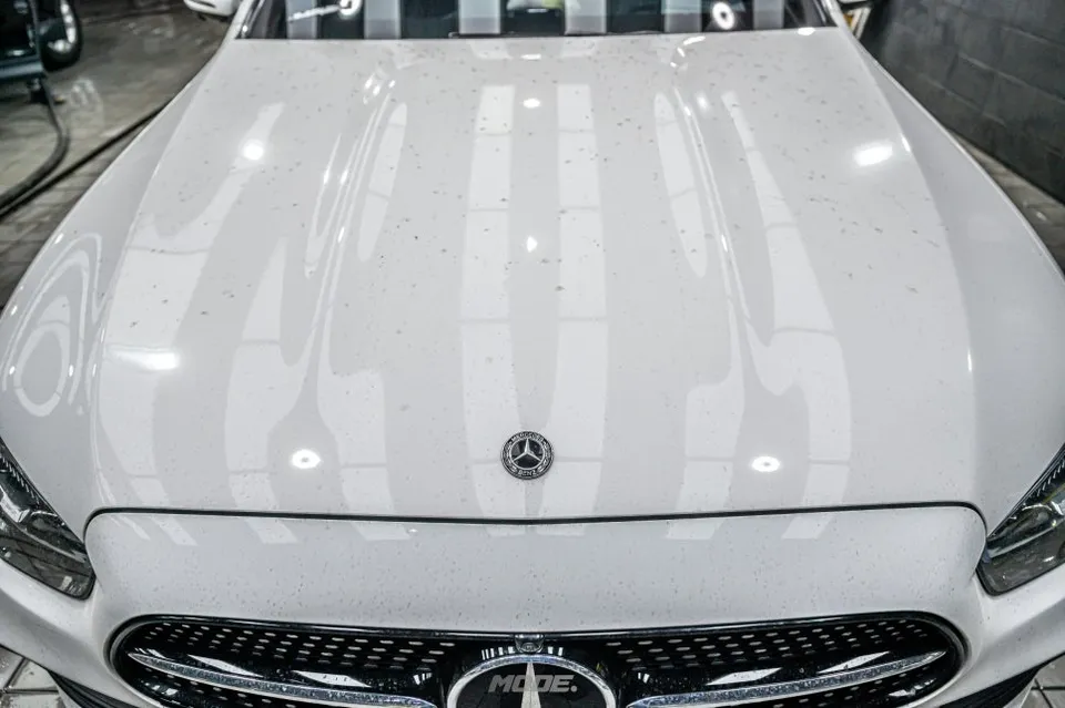 Mercedes-Benz E-Classのガラスコーティング事例 施工写真 1-2