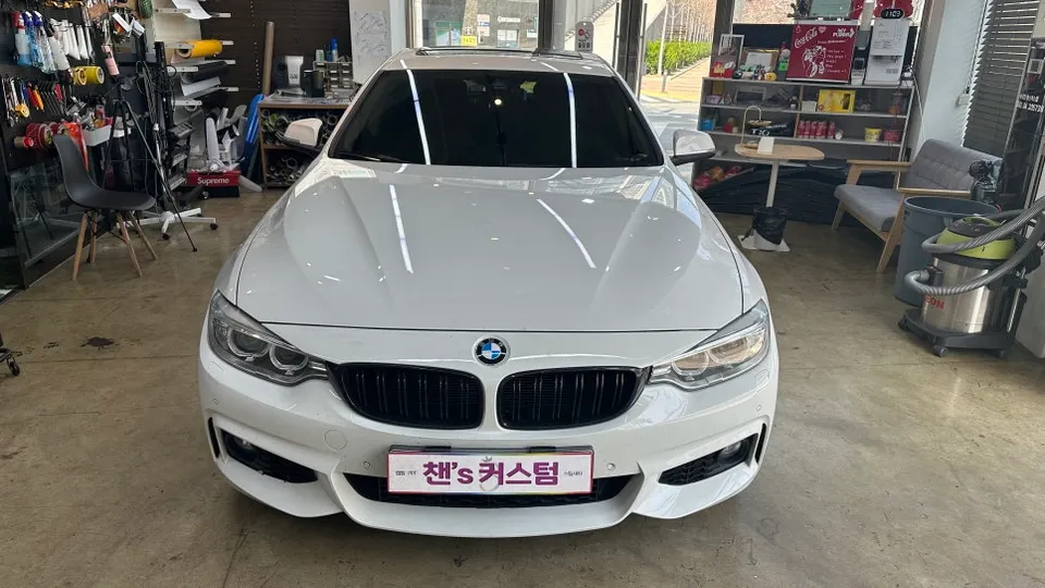 BMW 5 Series vinyl wrap installation result