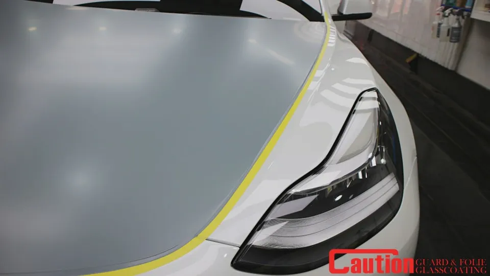 Tesla Model 3のカーラッピング事例｜費用目安・仕上がり 施工写真 1-2