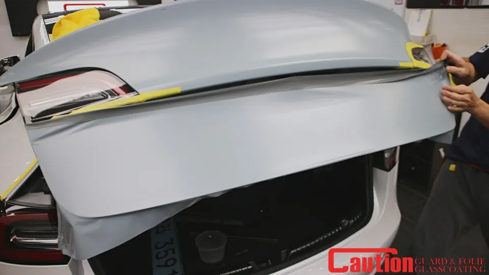 Tesla Model 3のカーラッピング事例｜費用目安・仕上がり 施工写真 2-2