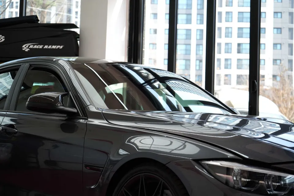 BMW M3のドラレコ取付事例|費用目安と仕上がり 施工写真 1-1