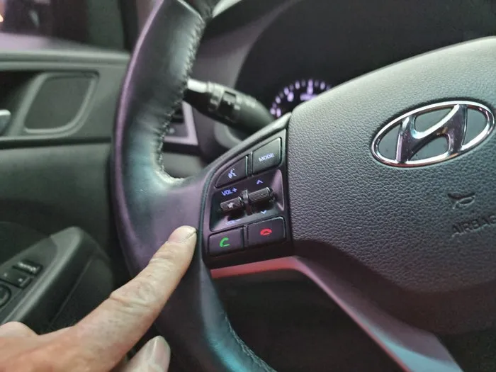 Hyundai TucsonのAndroid Auto・CarPlay取付事例 施工写真 3-2