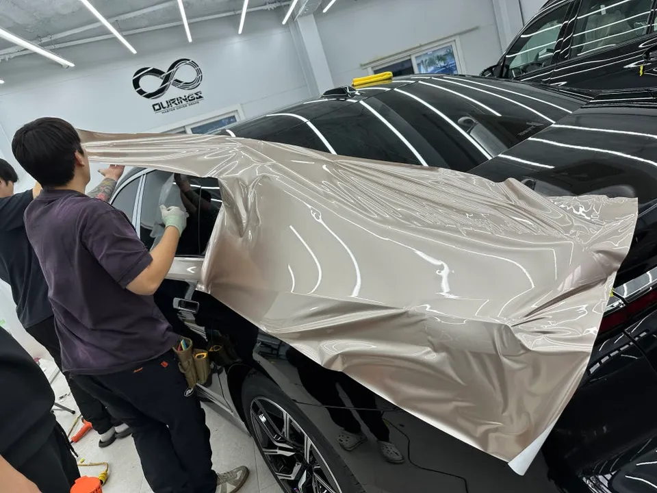 BMW 7 Seriesのカーラッピング事例|費用目安・仕上がり 施工写真 1-3