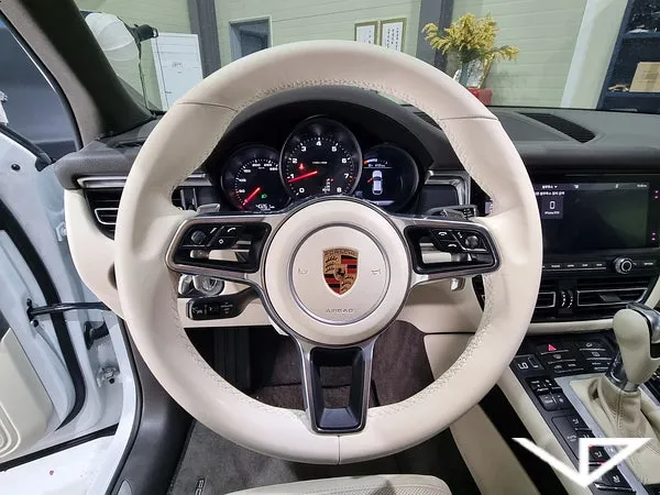 Porsche Macan interior customization - Porsche Macan Interior Customization Review photo 5