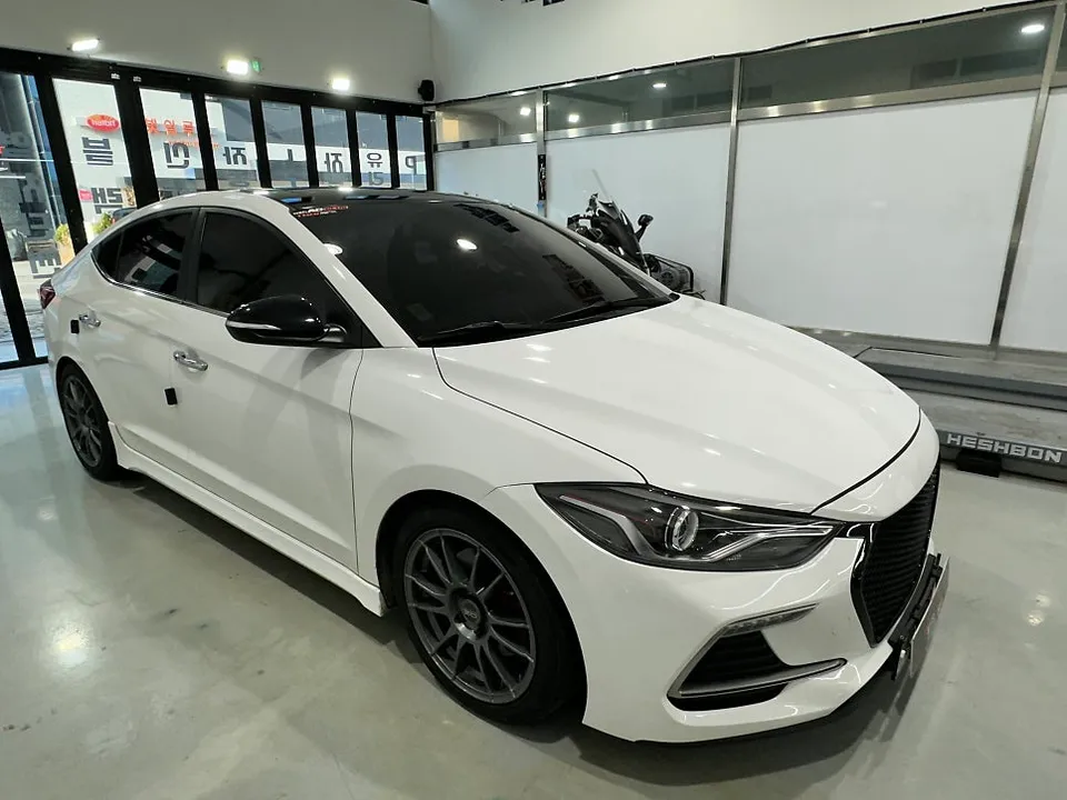 Hyundai Elantra ADのカーフィルム施工事例|費用目安・仕上がり 施工写真 2-2