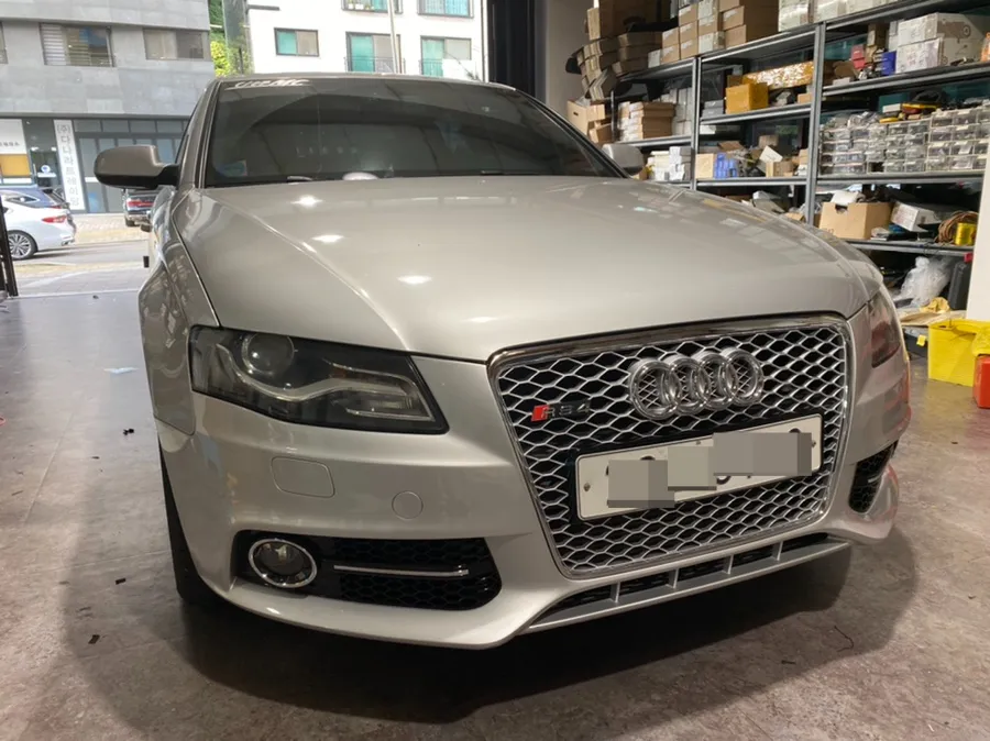 Audi A4 B8 body kit - Audi A4 B8 RS Grille Upgrade Review photo 8