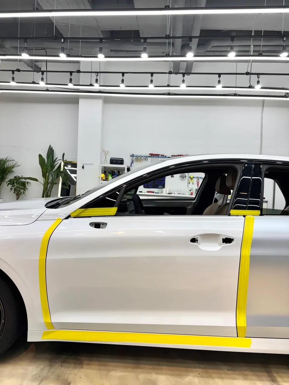 Kia K5のPPF施工事例|マットメタリックシルバー 施工写真 1-3
