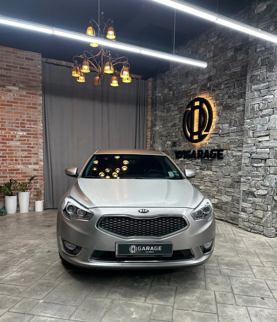 Kia K7のカーラッピング事例|チタンブラシフィルムの仕上がり 施工写真 2-3