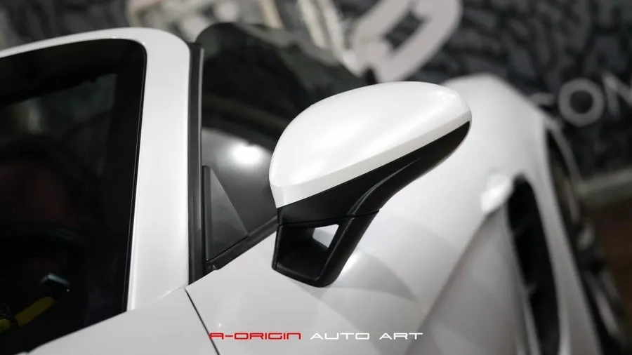 Porsche 718 Boxsterのカーラッピング事例|メタリックホワイト 施工写真 2-2