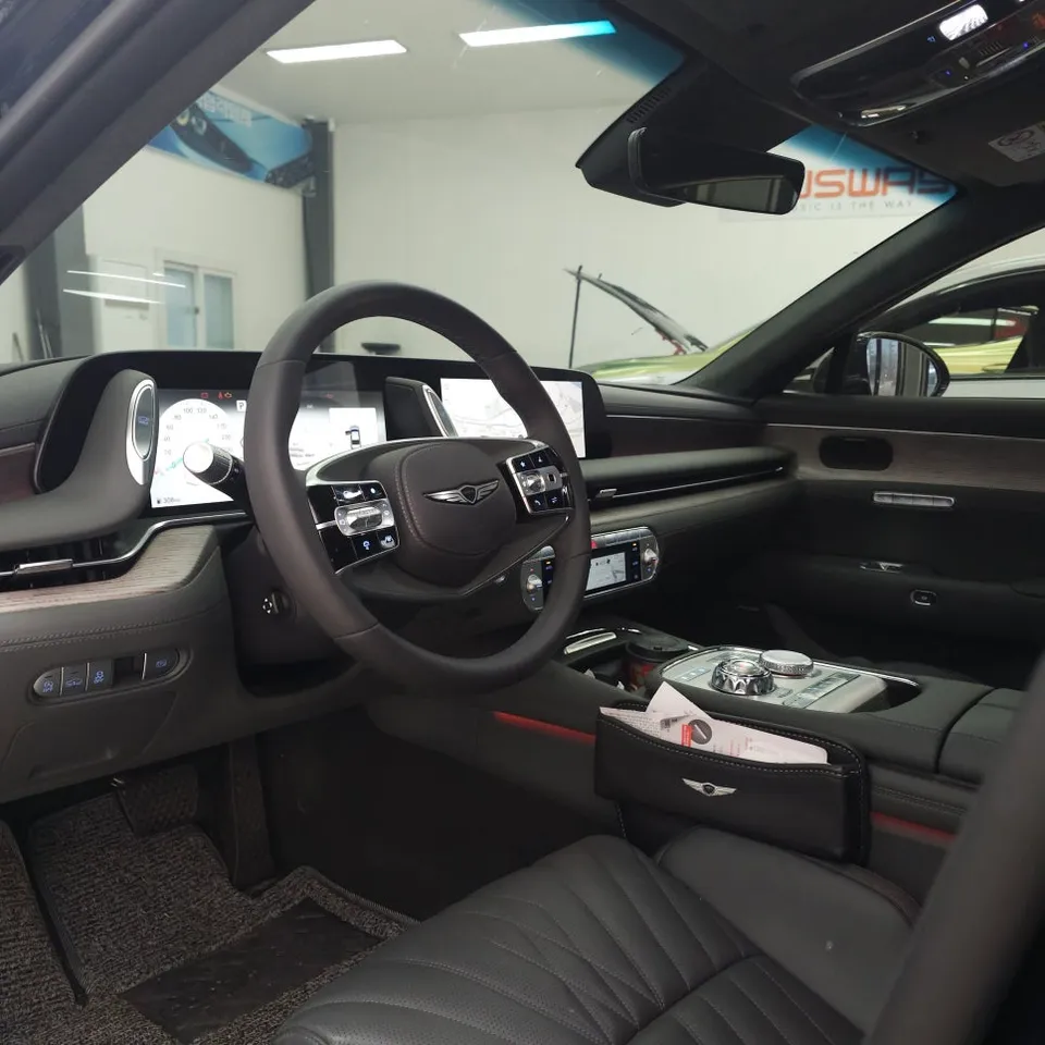 Genesis G90のカーオーディオ施工事例 施工写真 2