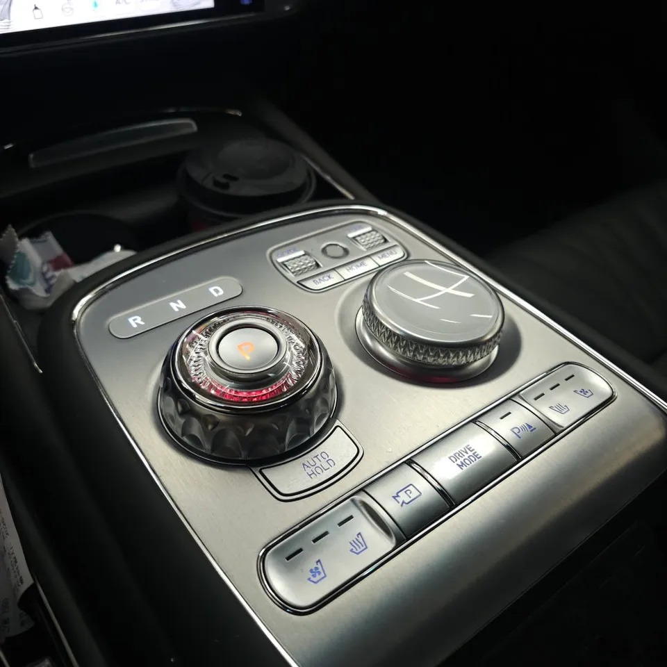 Genesis G90のカーオーディオ施工事例 施工写真 3