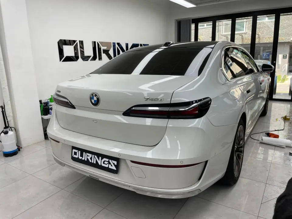 BMW 7 Seriesのカーラッピング事例|費用目安・仕上がり 施工写真 2-2